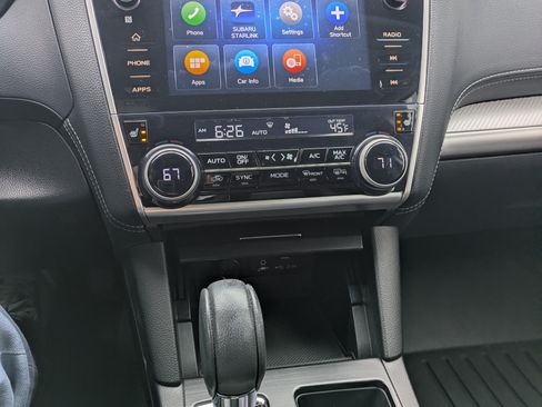 Used 2019 Subaru Outback 2.5i Premium image 10