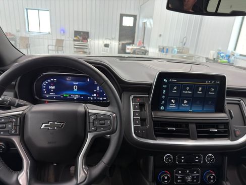 Used 2024 Chevrolet Tahoe Z71 w/ Z71 Off-Road Package image 12