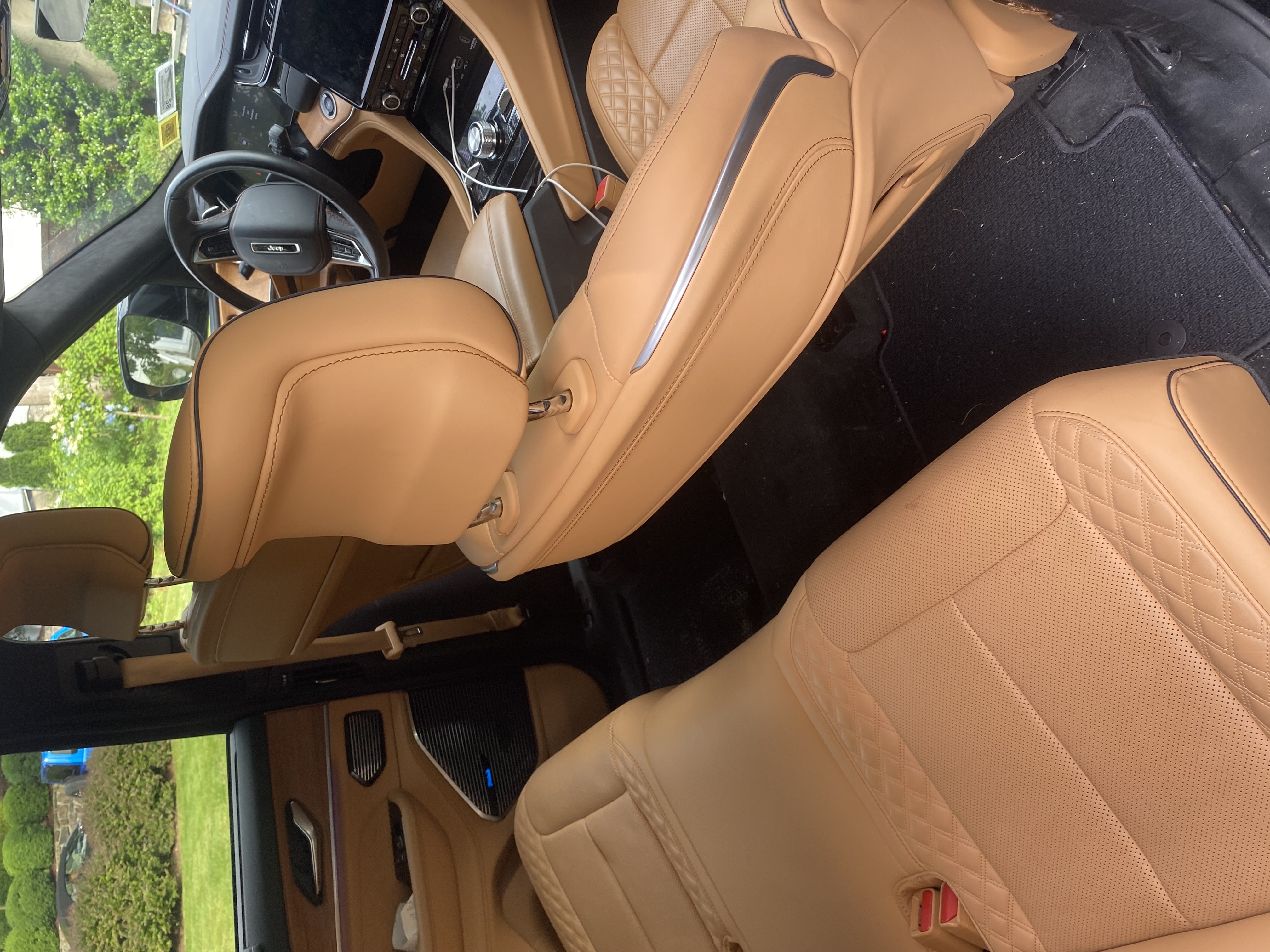 Used 2022 Jeep Grand Cherokee Summit AWD/4WD image 8