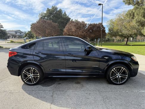 Used 2017 BMW X4 xDrive28i image 9