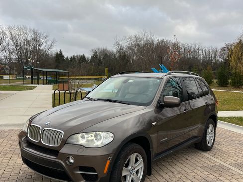 Used 2012 BMW X5 xDrive35d image 1