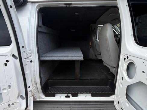Used 2008 Ford E-150 and Econoline 150 Extended RWD image 22