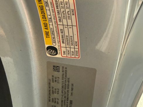 Used 2017 Chevrolet Camaro LT image 10