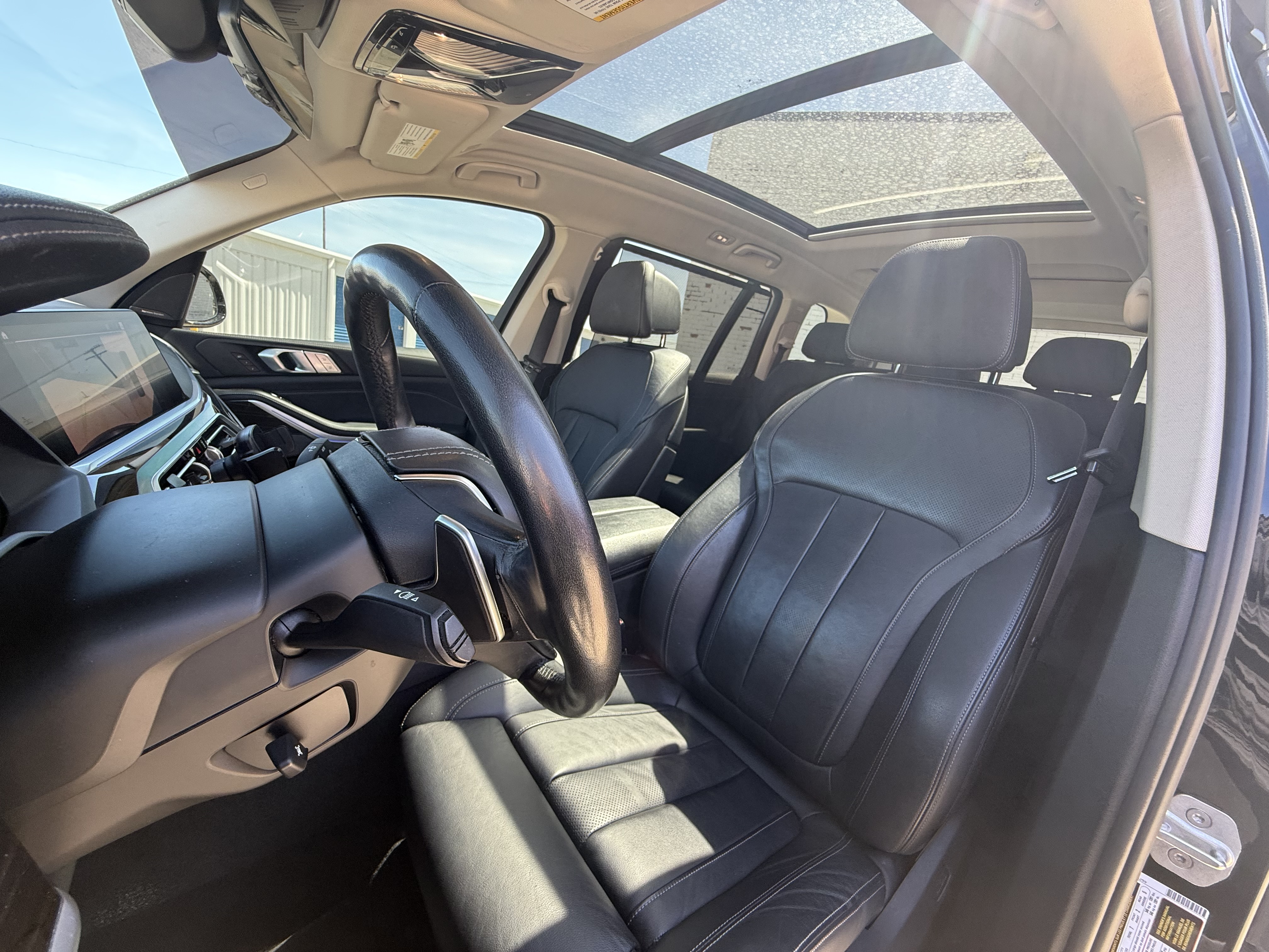 Used 2020 BMW X7 xDrive40i w/ Premium Package AWD/4WD image 17