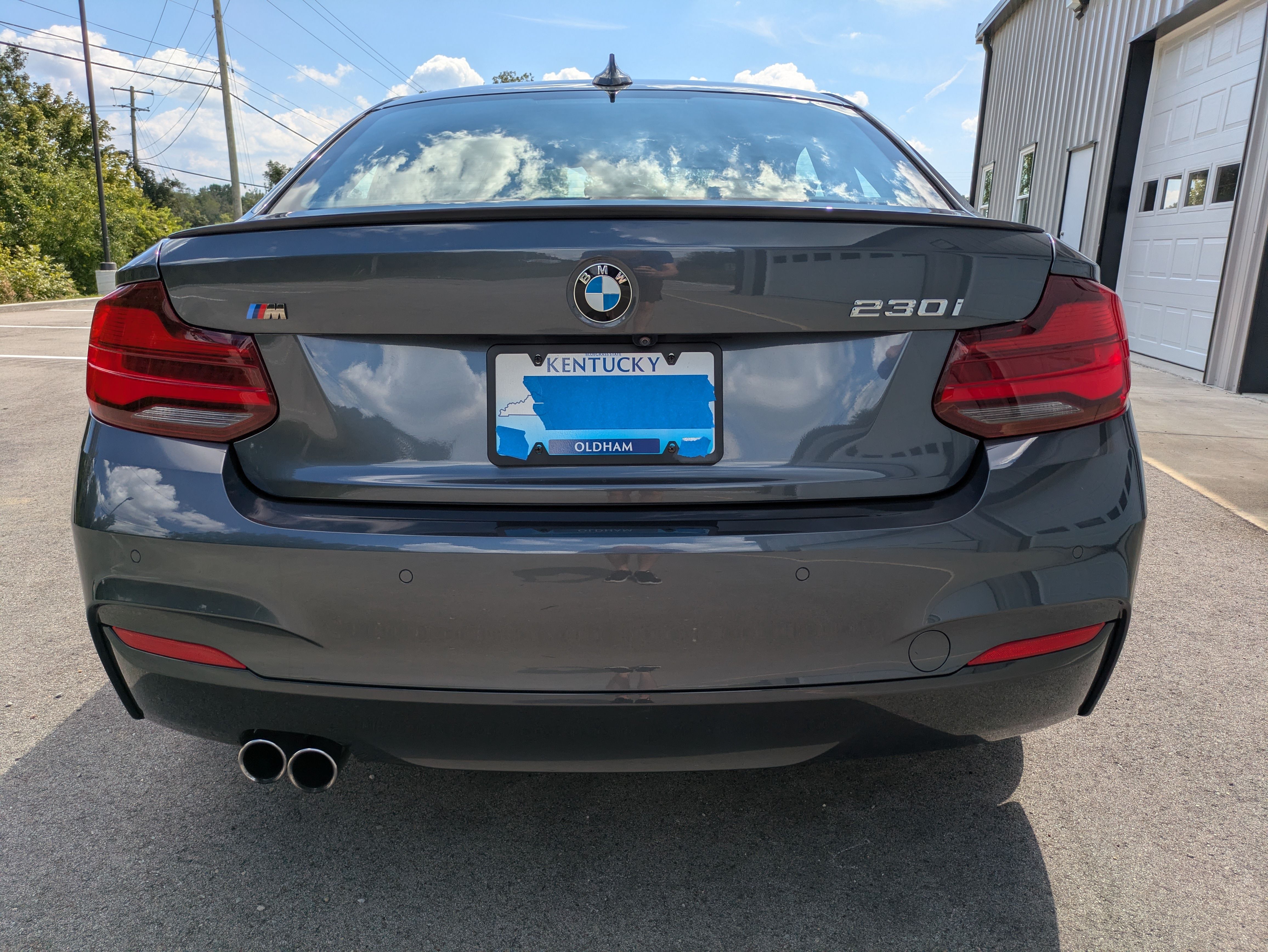Used 2021 BMW 230i Coupe w/ M Sport Package RWD image 9