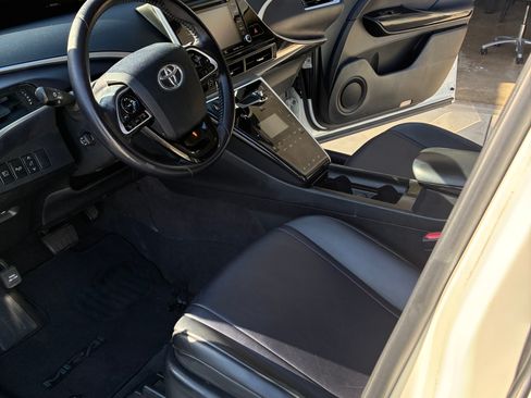 Used 2019 Toyota Mirai FWD image 16