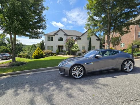 Used 2017 Jaguar F-TYPE Coupe image 2
