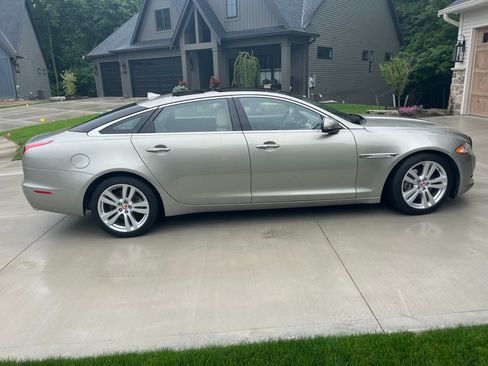 Used 2014 Jaguar XJ L Portfolio AWD/4WD image 8