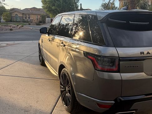 Used 2019 Land Rover Range Rover Sport HSE Dynamic AWD/4WD image 10