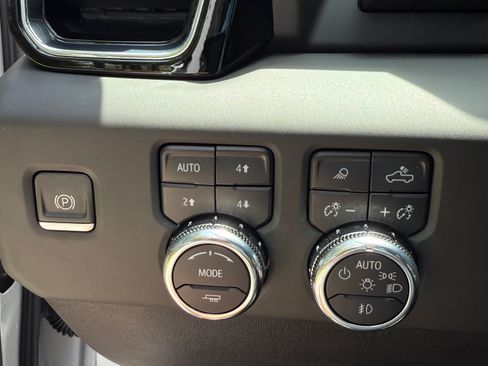 Used 2024 GMC Sierra 2500 Denali Ultimate image 20