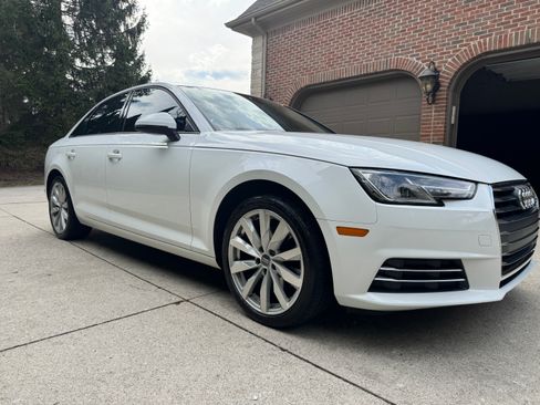 Used 2017 Audi A4 2.0T Ultra Premium w/ Convenience Package image 4