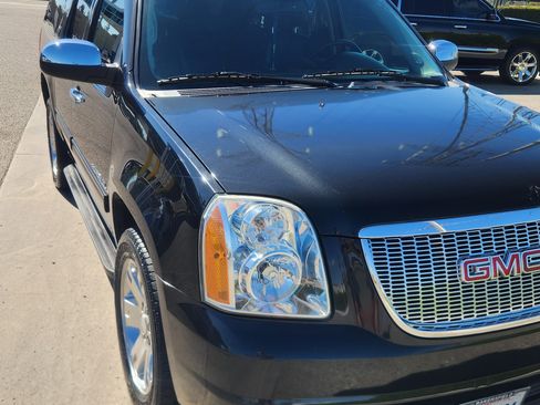 Used 2013 GMC Yukon XL SLT w/ Regional Value Package image 2