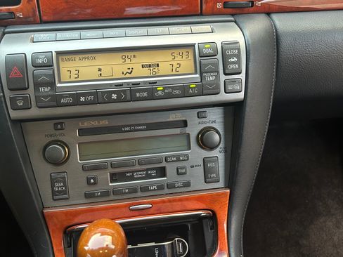 Used 2002 Lexus SC 430 Convertible RWD image 10
