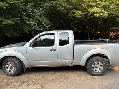 Used 2010 Nissan Frontier SE