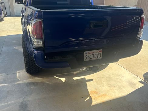 Used 2023 Toyota Tacoma TRD Sport AWD/4WD image 6