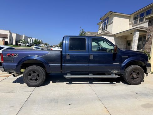 Used 2005 Ford F250 Lariat AWD/4WD image 9