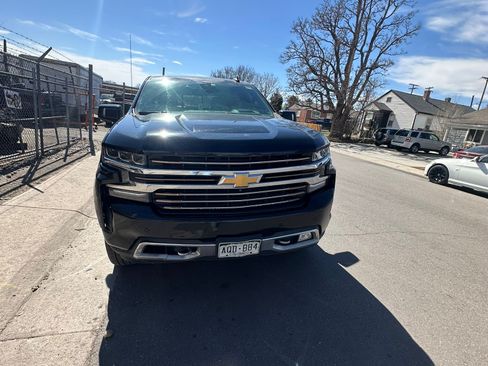 Used 2019 Chevrolet Silverado 1500 High Country w/ Technology Package image 4