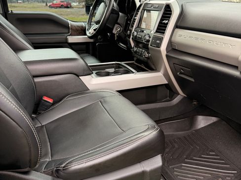 Used 2019 Ford F250 Lariat image 15