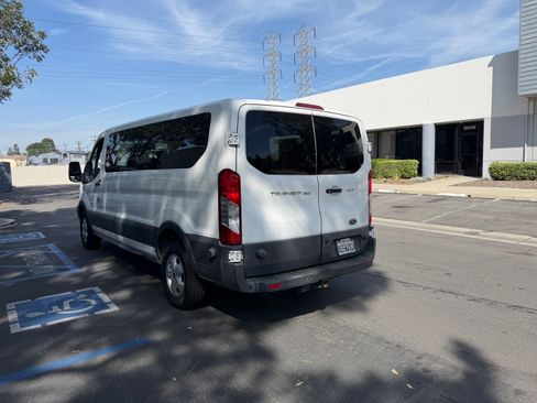 Used 2018 Ford Transit 350 XLT image 5