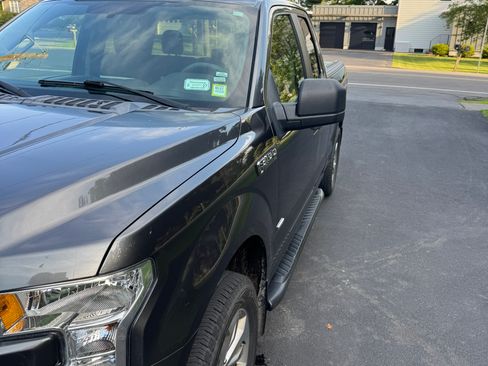 Used 2017 Ford F150 XL w/ Equipment Group 101A Mid AWD/4WD image 9