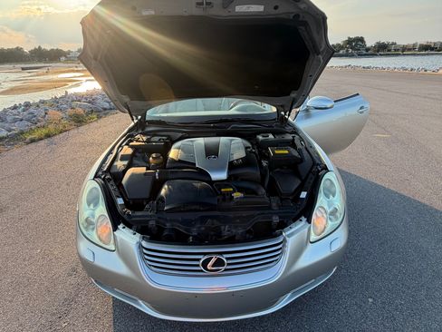 Used 2005 Lexus SC 430 Convertible w/ Preferred Accessory Pkg RWD image 1