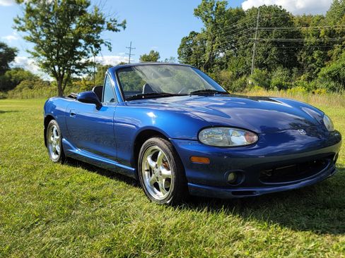 Used 1999 MAZDA MX-5 Miata 10th Anniversary Edition image 6