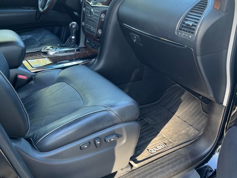 Used 2014 INFINITI QX80 2WD w/ Deluxe Touring Package image 18