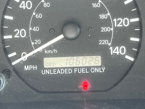 Used 1999 Toyota Camry LE w/ Value Pkg FWD image 23