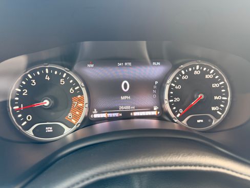 Used 2022 Jeep Renegade Latitude AWD/4WD image 19