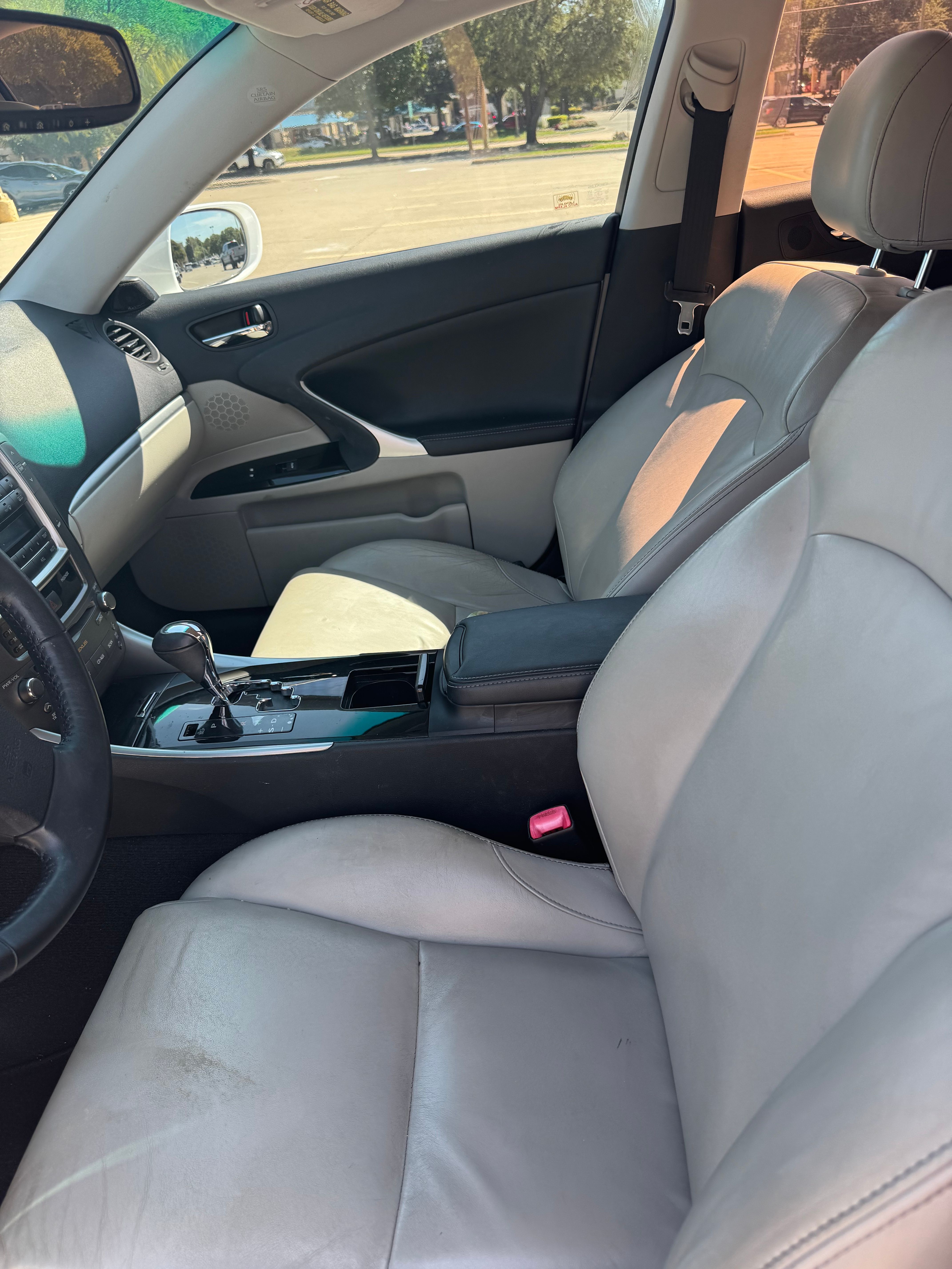 Used 2011 Lexus IS 250 RWD image 9
