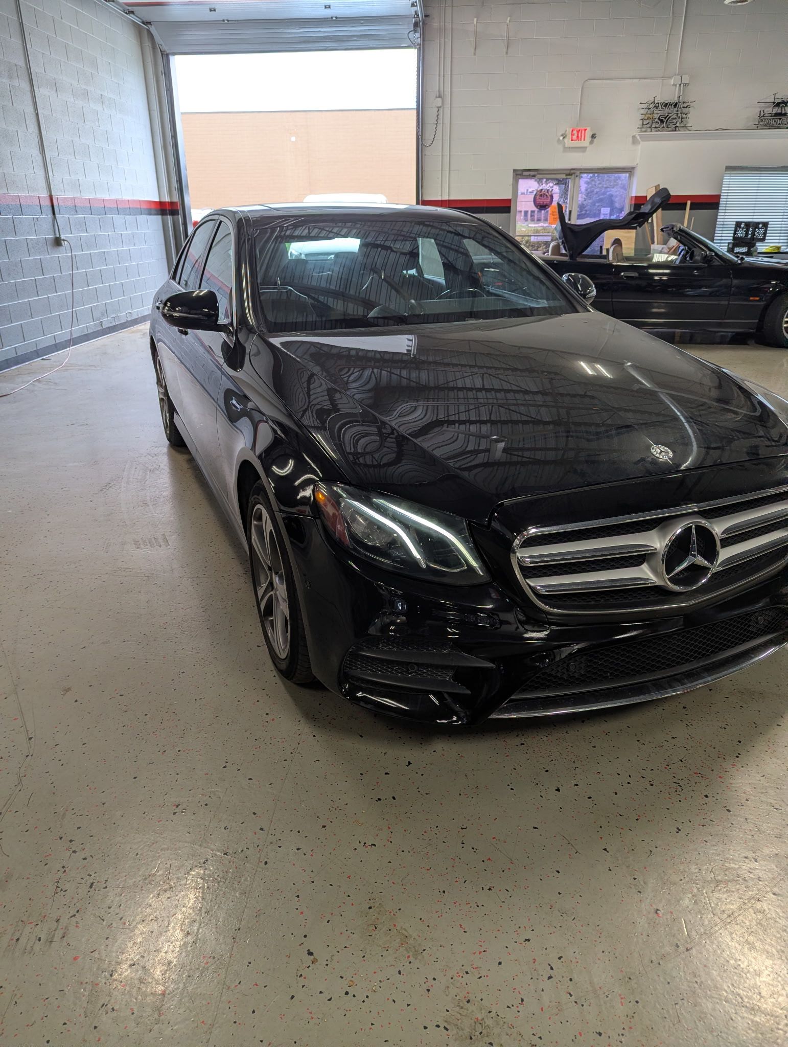 Used 2017 Mercedes-Benz E 300 4MATIC image 1