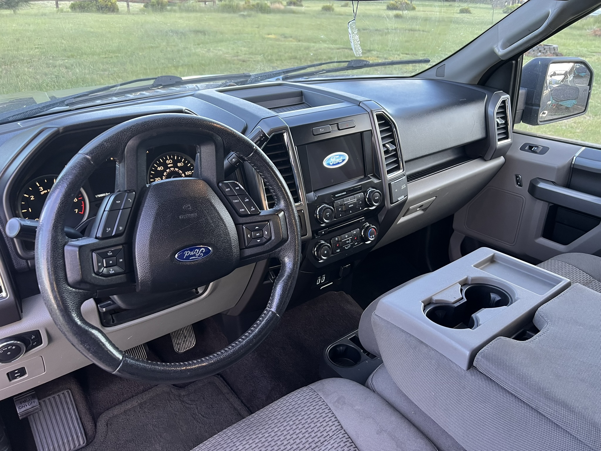 Used 2016 Ford F150 XLT w/ Equipment Group 302A Luxury AWD/4WD image 9
