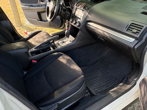 Used 2013 Subaru Crosstrek 2.0i Premium image 13