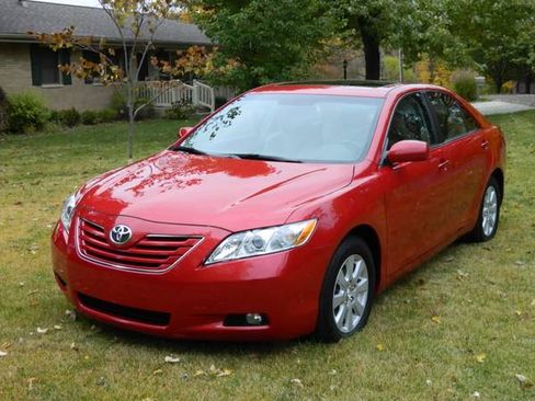 Used 2008 Toyota Camry XLE image 1