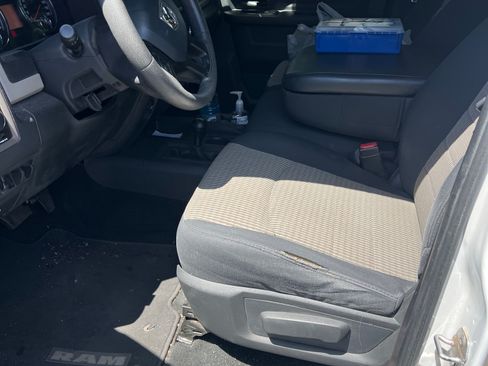 Used 2012 RAM 2500 ST w/ Chrome Appearance Group image 10