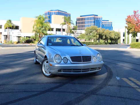 Used 2002 Mercedes-Benz CLK 55 AMG Coupe image 8