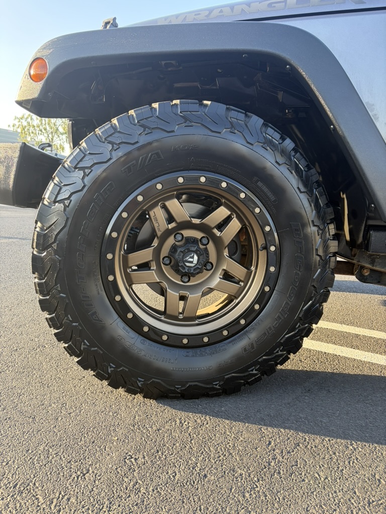 Used 2016 Jeep Wrangler Unlimited Sport AWD/4WD image 13