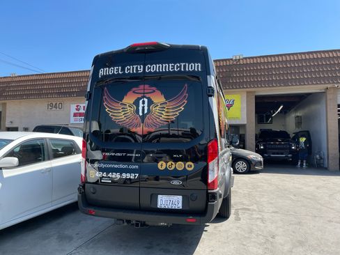 Used 2024 Ford Transit 350 XLT image 9