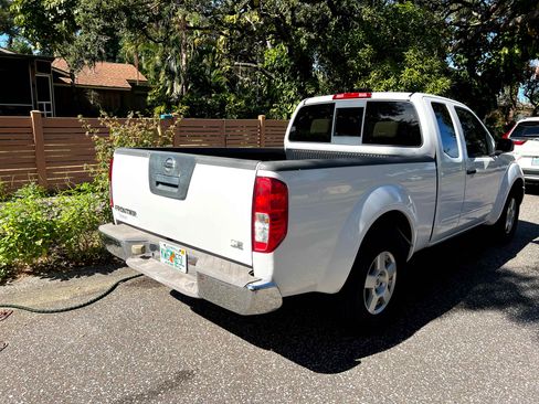 Used 2007 Nissan Frontier SE w/ SE Value Truck Pkg image 4