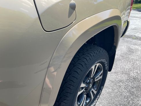 Used 2016 Toyota Tacoma TRD Sport w/ Premium & Technology Package AWD/4WD image 16