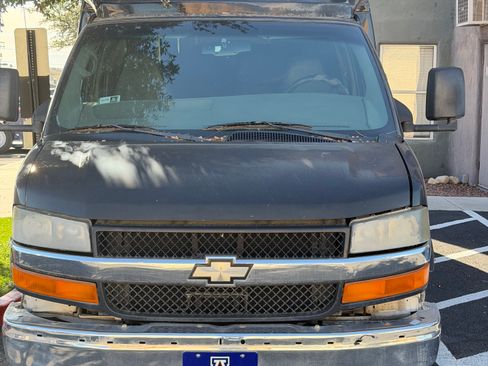 Used 2007 Chevrolet Express 3500 w/ RV Package image 4