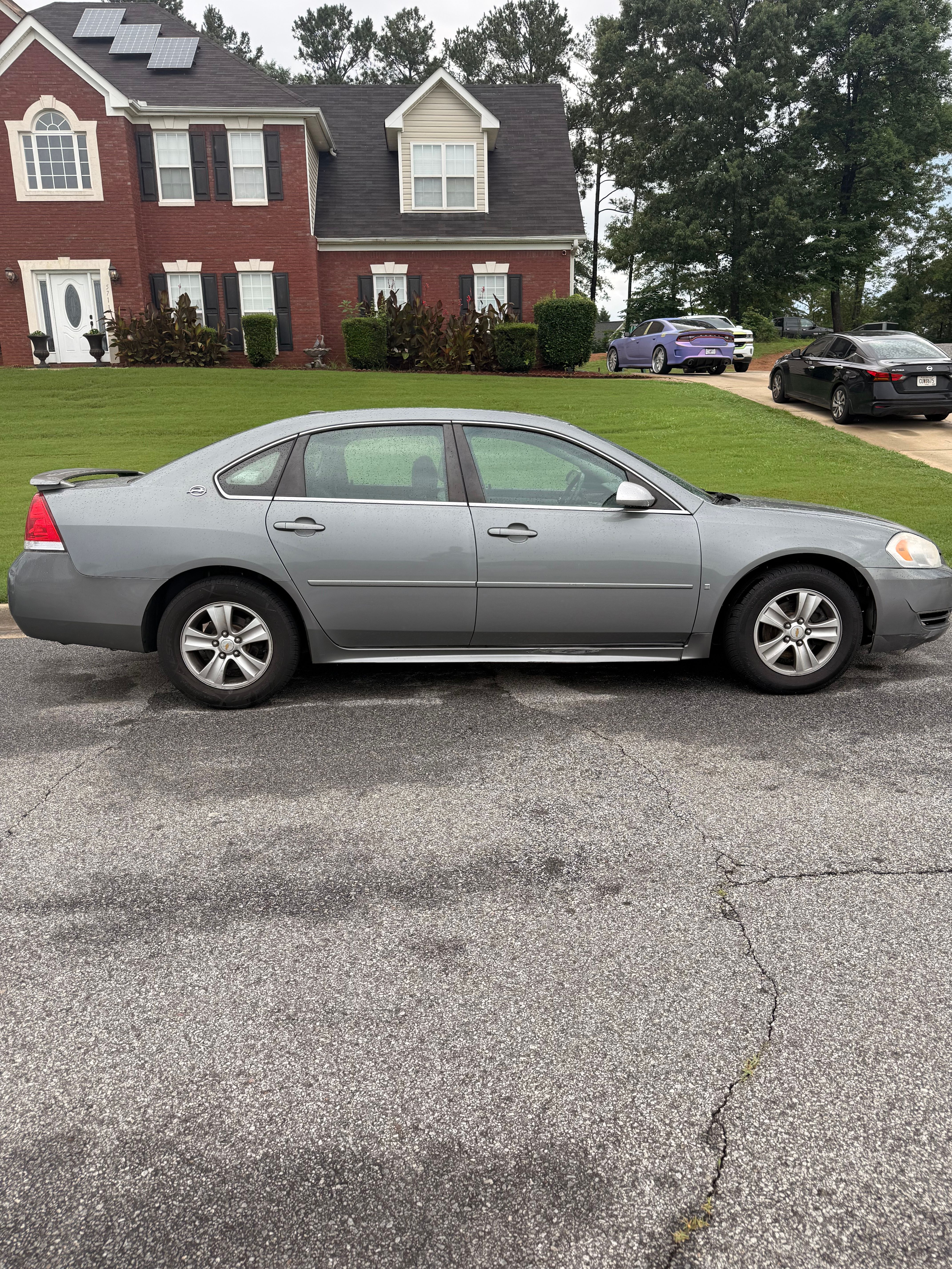 Used 2009 Chevrolet Impala LT w/ Luxury Edition Package FWD image 1