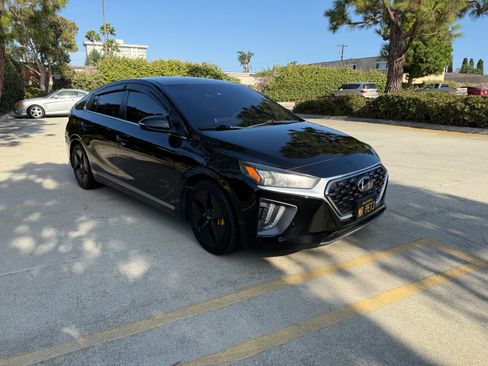 Used 2020 Hyundai Ioniq SEL FWD image 12