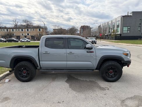 Used 2017 Toyota Tacoma TRD Pro image 6