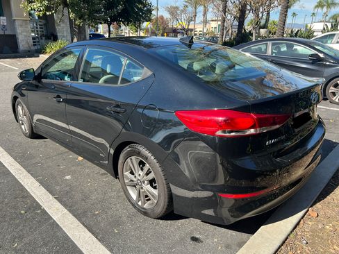 Used 2017 Hyundai Elantra SE FWD image 5