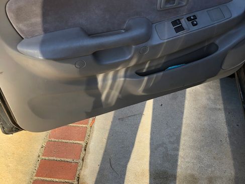 Used 2001 Toyota Tacoma S-Runner image 11