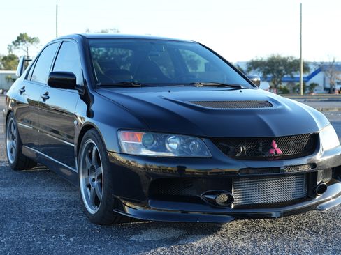 Used 2006 Mitsubishi Lancer Evolution IX image 2