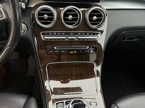 Used 2016 Mercedes-Benz GLC 300 image 10