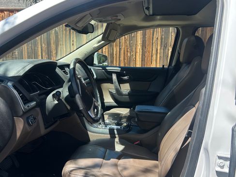 Used 2016 GMC Acadia SLT w/ Open Road Package FWD image 5