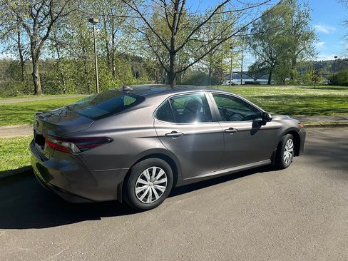 Used 2023 Toyota Camry LE image 6